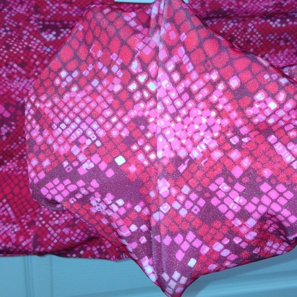 Emily HSU designs pink pattern leggings sz Large New - Picture 17 of 17